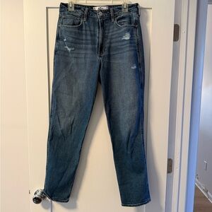 Hollister women’s curvy ultra high rise mom Jean